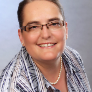 <b>Claudia Häusler</b> - Claudia_Haeusler_P-85O2A-P_S-225_I-16CIG3-I