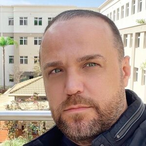Profilbild von Aaron Ravin