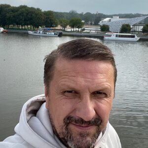 Profilbild von Adrian Parucha