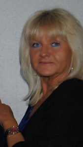 Profilbild von Angelika Dergham