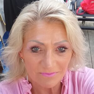 Profilbild von Anja Raster