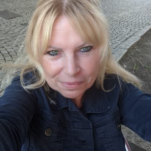 Social Media Profilbild Annette Schelle 