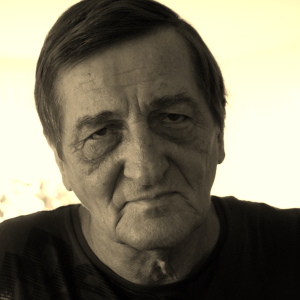 Profilbild von Arndt Szymenderski