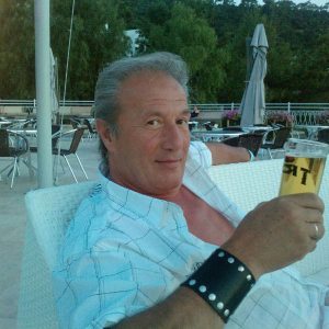 Profilbild von Ay Metin