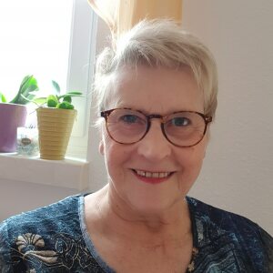 Social Media Profilbild Bettina Hallbauer 