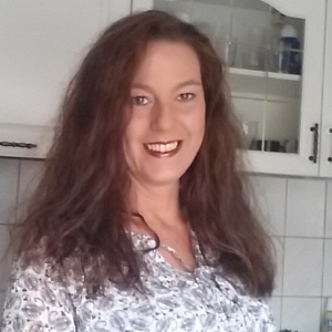 Profilbild von Bettina Meuterodt-Holz