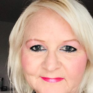 Social Media Profilbild Birgit Doll 