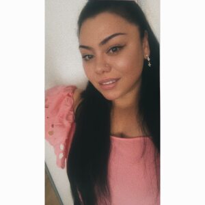 Profilbild von Burcu Peker