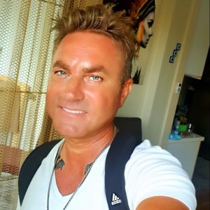 Profilbild von Burhan Özen