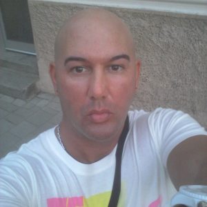 Profilbild von Cüneyt Tomak