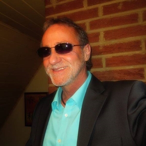 Profilbild von Dirk Plückebaum