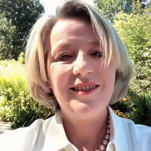 Profilbild von Dr. Beate Schmuck