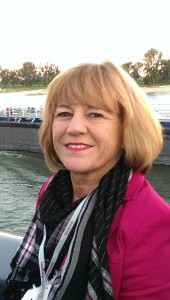 Profilbild von Elvira Poppel