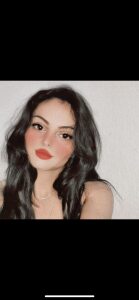 Profilbild von Esra Yeniaydin