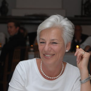 Profilbild von Eva Dr. Senner