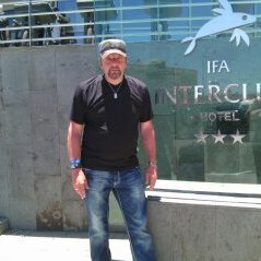 Profilbild von Frank Schwarzbaecker