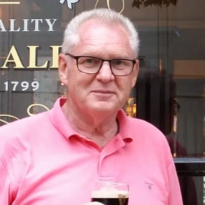 Profilbild von Henning Schreiber