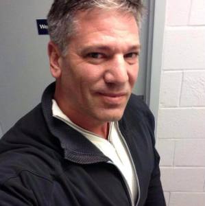 Profilbild von James Thomas