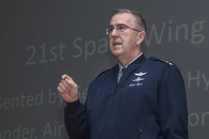 Profilbild von John Hyten