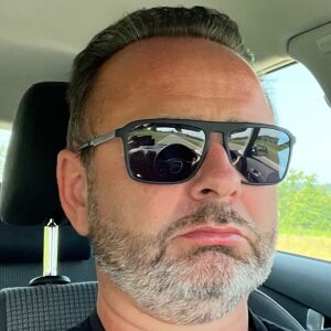 Profilbild von Jonny Bernhardt