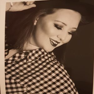 Profilbild von Kathrin Horoschilov