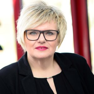 Social Media Profilbild Kerstin Neuhaus-Ameti 