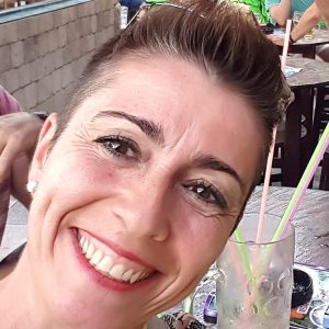 Profilbild von Lena Tavares