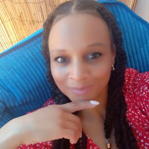 Profilbild von Loretta Ogbomo