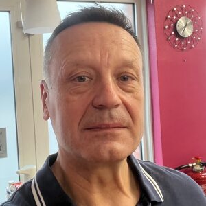 Profilbild von Lutz Hoena