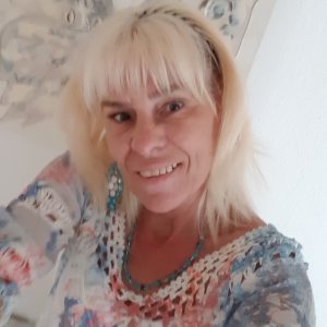 Social Media Profilbild Monika Peters 