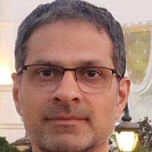 Profilbild von Nima Rezai