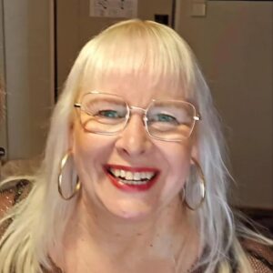 Profilbild von Nina Hiiros