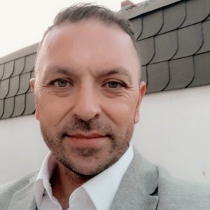 Social Media Profilbild Ömer Özel 