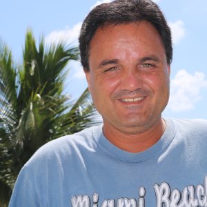 Profilbild von Prof. Nejat Uralay