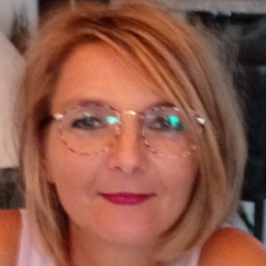 Profilbild von Rebecca Kasmai