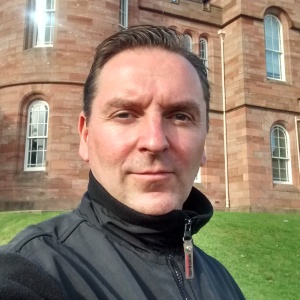 Profilbild von Roger Buhrig