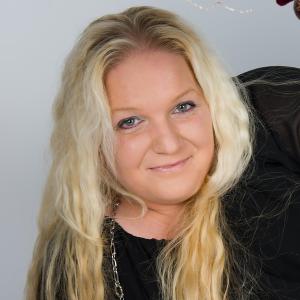 Social Media Profilbild Sabrina Dettmer-Holecek 