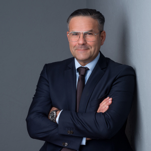 Profilbild von Sinasi Oezen