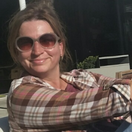 Profilbild von Stephanie Bartolovic