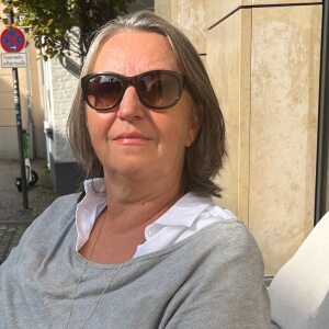 Profilbild von Stephanie Dollheiser